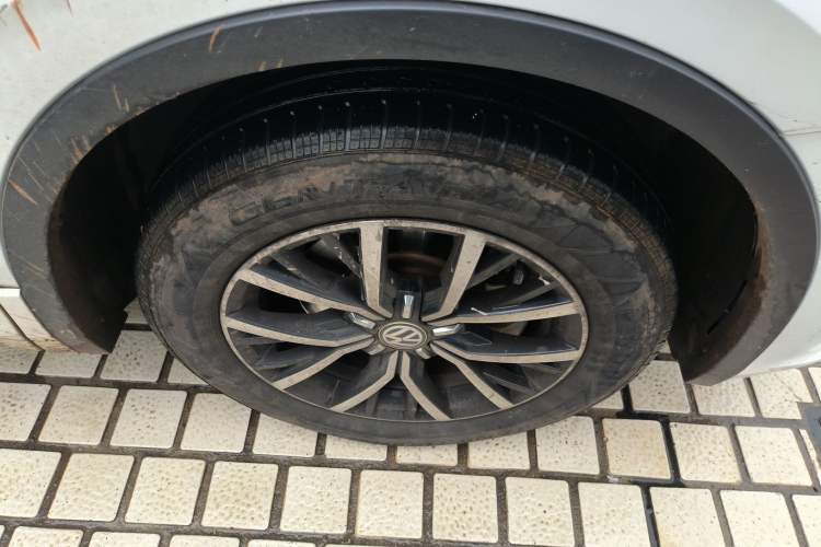 Used Volkswagen Tiguan L New Energy 2019 430 PHEV Hybrid Luxury Edition Right Front Wheel Hub