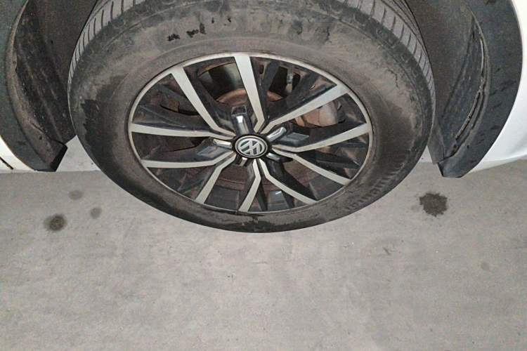 Used Volkswagen Tiguan L New Energy 2019 430 PHEV Hybrid Luxury Edition Right Front Wheel Hub
