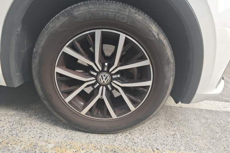Used Volkswagen Tiguan L New Energy 2019 430 PHEV Hybrid Luxury Edition Right Front Wheel Hub