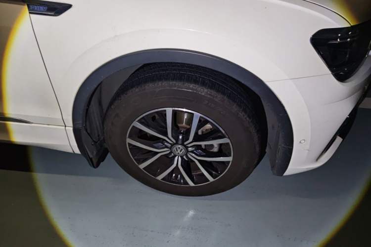 Used Volkswagen Tiguan L New Energy 2019 430 PHEV Hybrid Flagship Model Right Front Wheel Hub