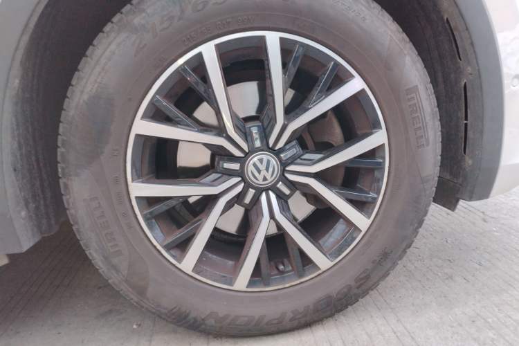 Used Volkswagen Tiguan L New Energy 2019 430 PHEV Hybrid Flagship Model Right Front Wheel Hub