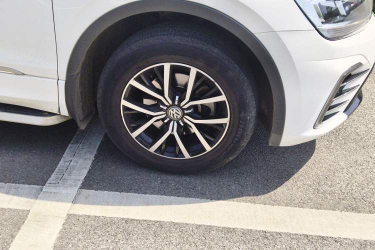 Used Volkswagen Tiguan L New Energy 2019 430 PHEV Hybrid Luxury Edition Right Front Wheel Hub