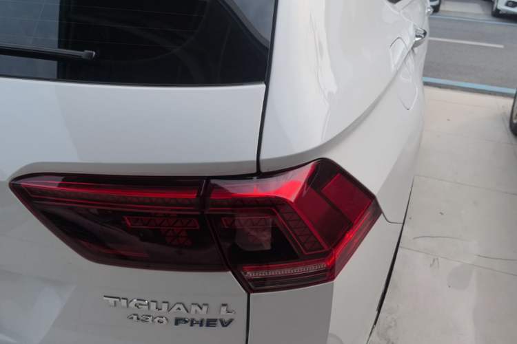 Used Volkswagen Tiguan L New Energy 2019 430 PHEV Hybrid Flagship Model Right Rear Taillight