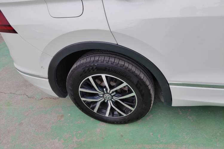 Used Volkswagen Tiguan L New Energy 2019 430 PHEV Hybrid Flagship Model Right Rear Wheel Hub