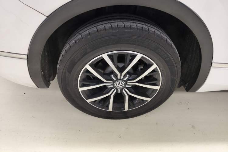 Used Volkswagen Tiguan L New Energy 2019 430 PHEV Hybrid Luxury Edition Right Rear Wheel Hub