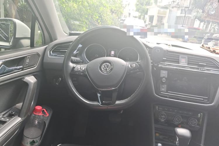 Used Volkswagen Tiguan L New Energy 2019 430 PHEV Hybrid Luxury Edition Steering Wheel