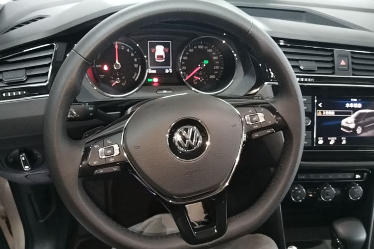 Used Volkswagen Tiguan L New Energy 2019 430 PHEV Hybrid Luxury Edition Steering Wheel