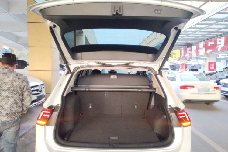 Used Volkswagen Tiguan L New Energy 2019 430 PHEV Hybrid Flagship Model Trunk