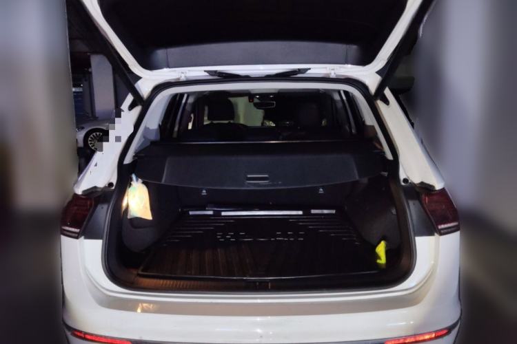Used Volkswagen Tiguan L New Energy 2019 430 PHEV Hybrid Flagship Model Trunk