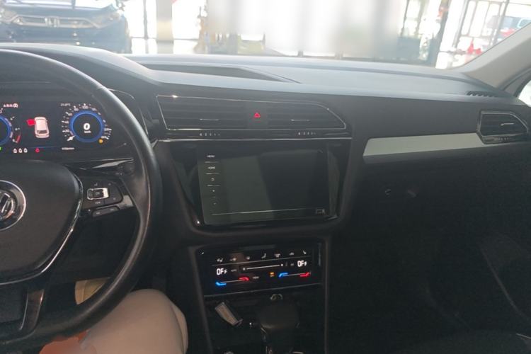 Used Volkswagen Tiguan L New Energy 2020 430 PHEV Plug-in Hybrid Flagship Edition Center Console
