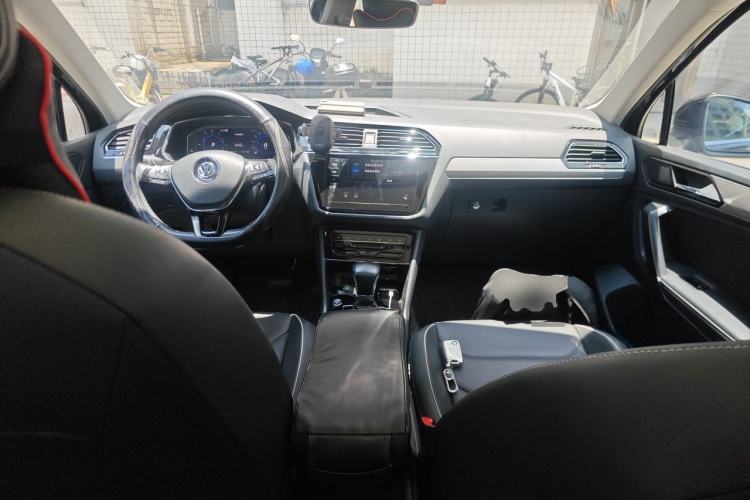 Used Volkswagen Tiguan L New Energy 2020 430 PHEV Plug-in Hybrid Flagship Edition Center Console