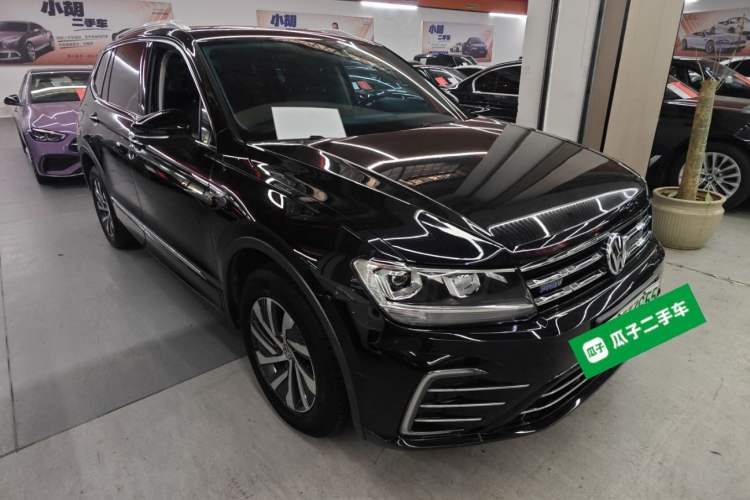 Used Volkswagen Tiguan L New Energy 2020 430 PHEV Plug-in Hybrid Prestige Edition Front Right 45 Deg