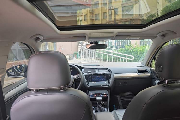 Used Volkswagen Tiguan L New Energy 2020 430 PHEV Plug-in Hybrid Prestige Edition Headliner