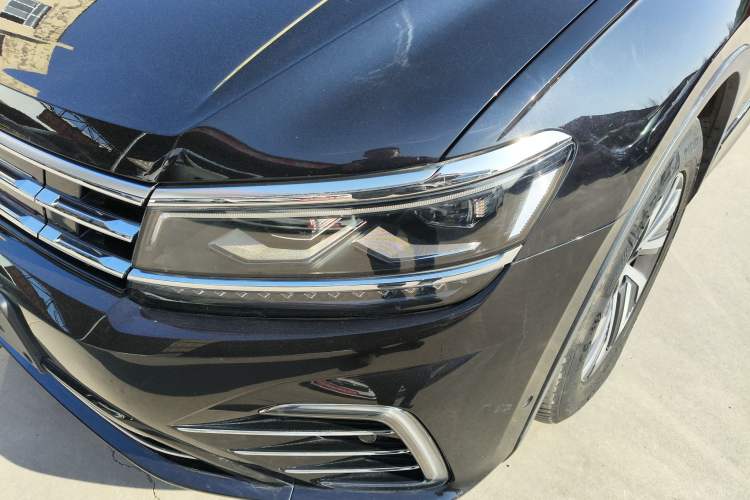 Used Volkswagen Tiguan L New Energy 2020 430 PHEV Plug-in Hybrid Flagship Edition Left Front Headlight