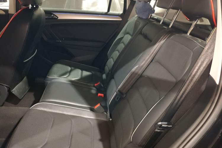 Used Volkswagen Tiguan L New Energy 2020 430 PHEV Plug-in Hybrid Flagship Edition Left Rear Seat