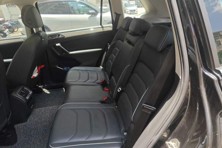 Used Volkswagen Tiguan L New Energy 2020 430 PHEV Plug-in Hybrid Flagship Edition Left Rear Seat