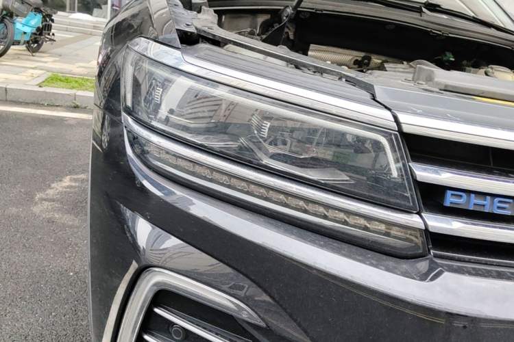 Used Volkswagen Tiguan L New Energy 2020 430 PHEV Plug-in Hybrid Flagship Edition Right Front Headlight