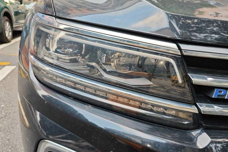 Used Volkswagen Tiguan L New Energy 2020 430 PHEV Plug-in Hybrid Flagship Edition Right Front Headlight