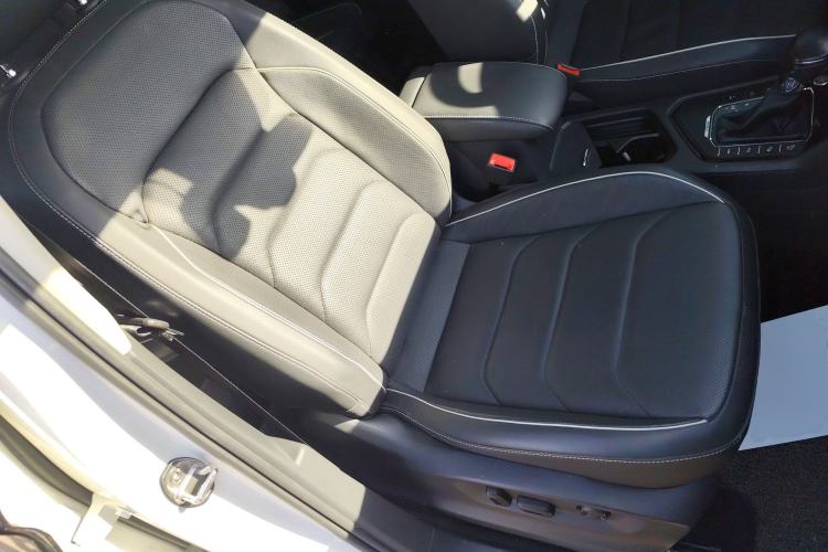 Used Volkswagen Tiguan L New Energy 2020 430 PHEV Plug-in Hybrid Flagship Edition Right Front Seat