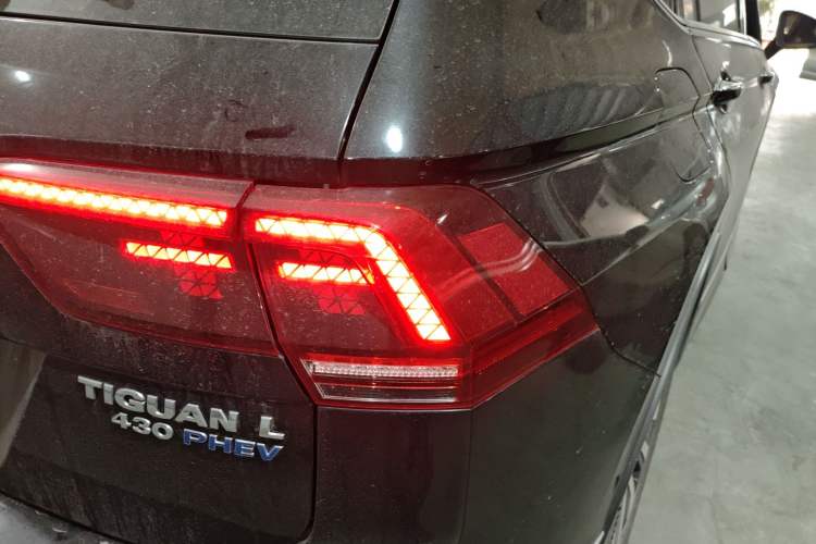 Used Volkswagen Tiguan L New Energy 2020 430 PHEV Plug-in Hybrid Flagship Edition Right Rear Taillight