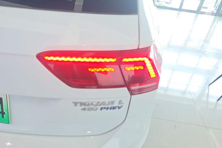 Used Volkswagen Tiguan L New Energy 2020 430 PHEV Plug-in Hybrid Flagship Edition Right Rear Taillight