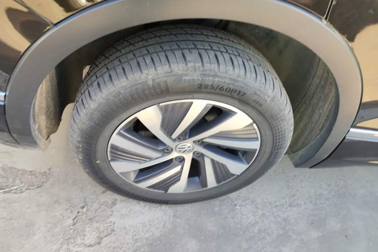Used Volkswagen Tiguan L New Energy 2020 430 PHEV Plug-in Hybrid Flagship Edition Right Rear Wheel Hub