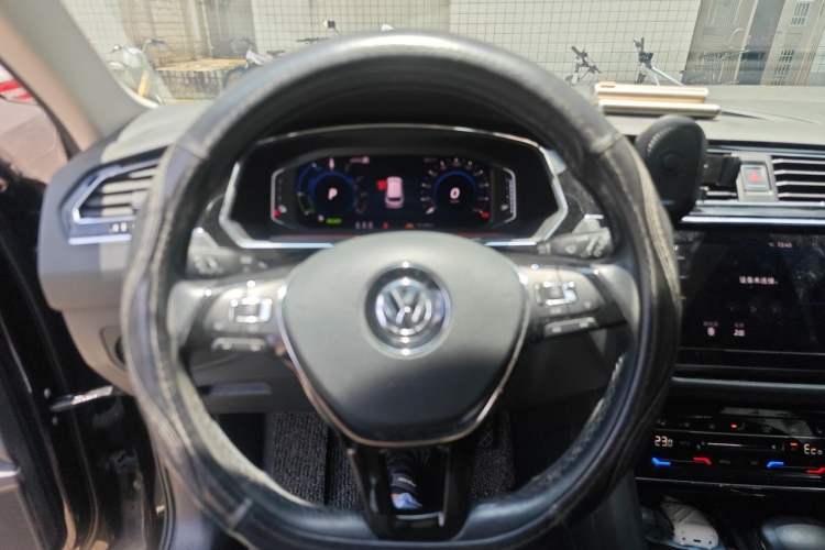 Used Volkswagen Tiguan L New Energy 2020 430 PHEV Plug-in Hybrid Flagship Edition Steering Wheel
