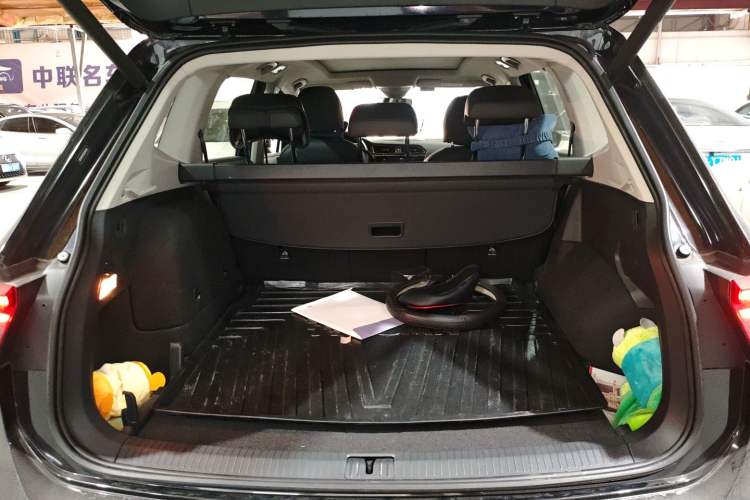 Used Volkswagen Tiguan L New Energy 2020 430 PHEV Plug-in Hybrid Flagship Edition Trunk