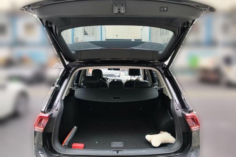 Used Volkswagen Tiguan L New Energy 2020 430 PHEV Plug-in Hybrid Flagship Edition Trunk