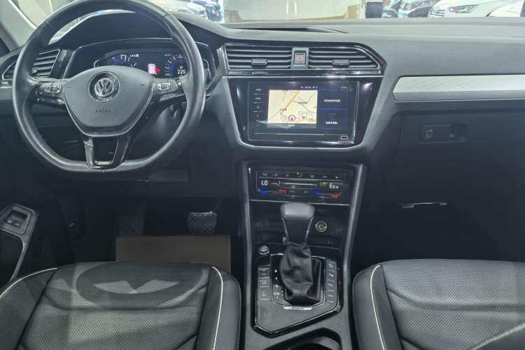 Used Volkswagen Tiguan L New Energy 2020 430 PHEV Plug-in Hybrid Flagship Edition Interior 1
