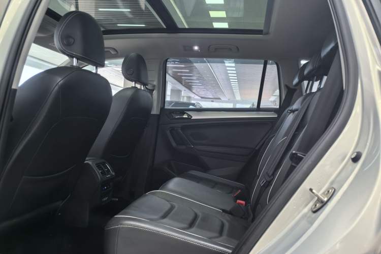 Used Volkswagen Tiguan L New Energy 2020 430 PHEV Plug-in Hybrid Flagship Edition Interior 5
