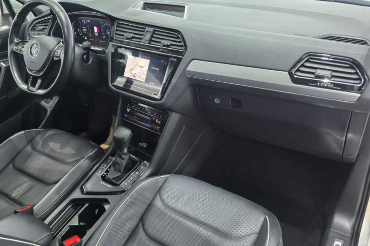 Used Volkswagen Tiguan L New Energy 2020 430 PHEV Plug-in Hybrid Flagship Edition Interior 6