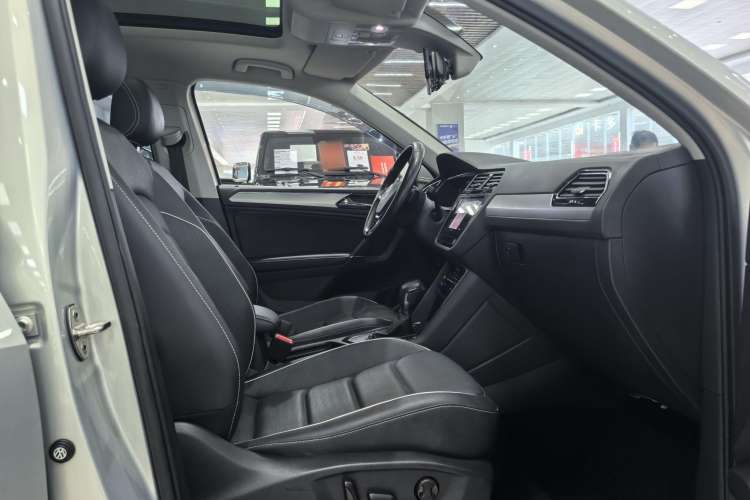 Used Volkswagen Tiguan L New Energy 2020 430 PHEV Plug-in Hybrid Flagship Edition Interior 7
