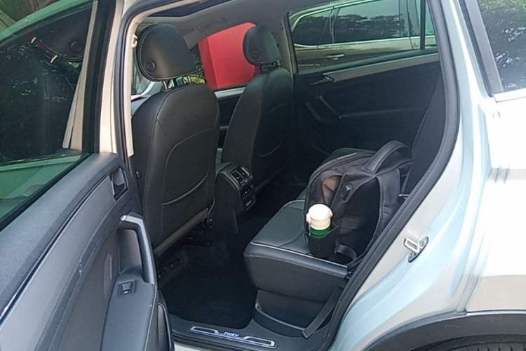 Used Volkswagen Tiguan L New Energy 2020 430 PHEV Plug-in Hybrid Flagship Edition Left Rear Seat