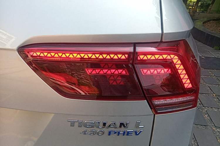 Used Volkswagen Tiguan L New Energy 2020 430 PHEV Plug-in Hybrid Flagship Edition Right Rear Taillight