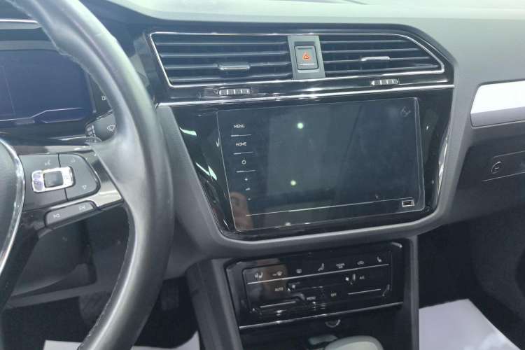 Used Volkswagen Tiguan L New Energy 2020 430 PHEV Plug-in Hybrid Flagship Edition Steering Wheel