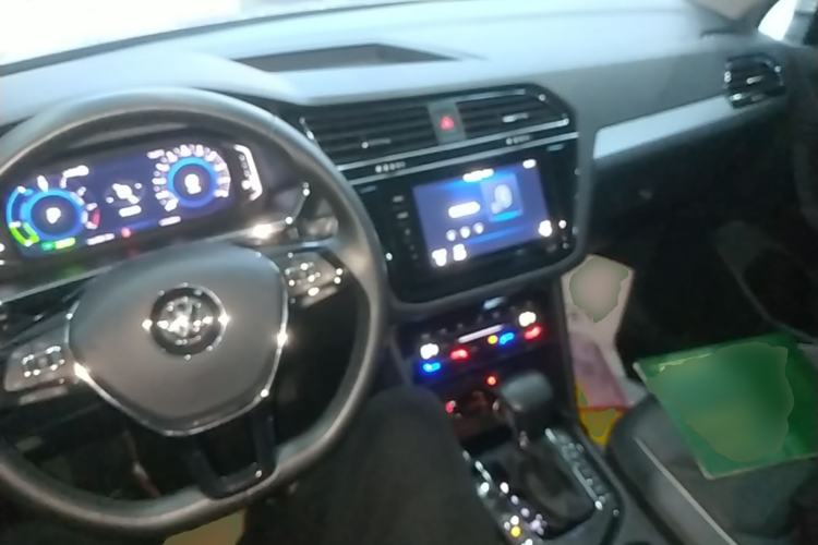 Used Volkswagen Tiguan L New Energy 2020 430 PHEV Plug-in Hybrid Flagship Edition Center Console