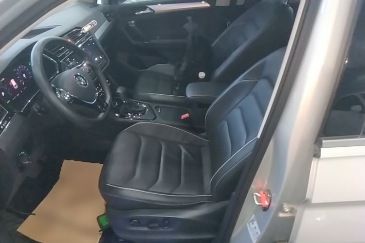 Used Volkswagen Tiguan L New Energy 2020 430 PHEV Plug-in Hybrid Flagship Edition Left Front Seat