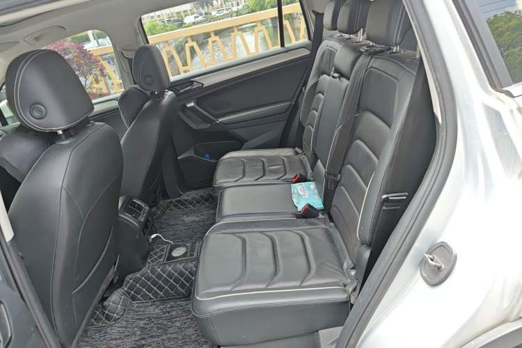 Used Volkswagen Tiguan L New Energy 2020 430 PHEV Plug-in Hybrid Prestige Edition Left Rear Seat