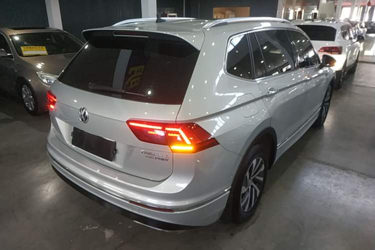 Used Volkswagen Tiguan L New Energy 2020 430 PHEV Plug-in Hybrid Flagship Edition Rear Right 45 Deg