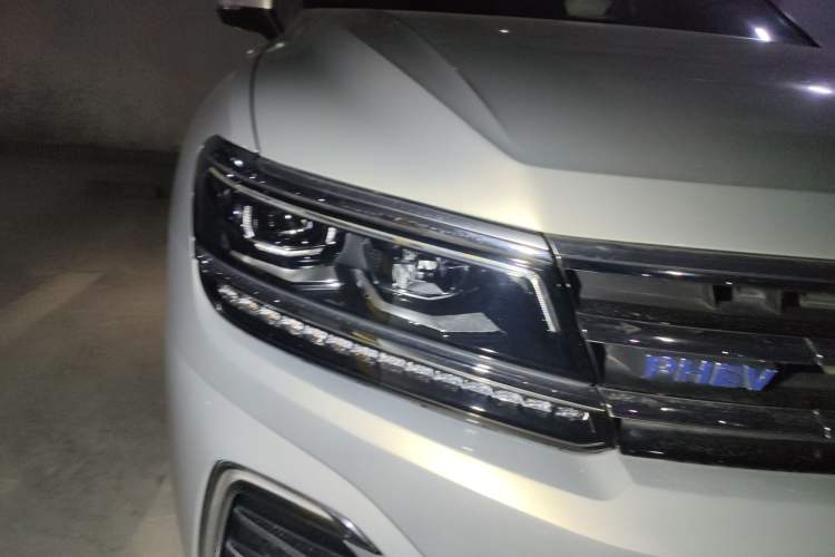 Used Volkswagen Tiguan L New Energy 2020 430 PHEV Plug-in Hybrid Flagship Edition Right Front Headlight