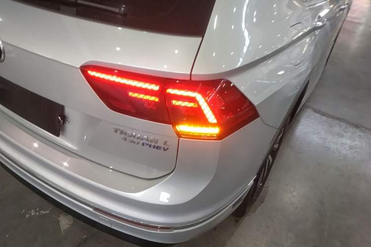 Used Volkswagen Tiguan L New Energy 2020 430 PHEV Plug-in Hybrid Flagship Edition Right Rear Taillight