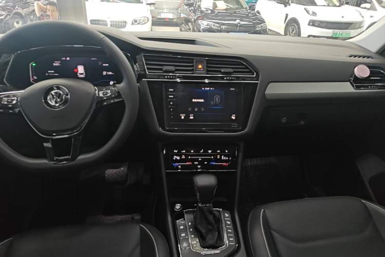 Used Volkswagen Tiguan L New Energy 2020 430 PHEV Plug-in Hybrid Flagship Edition Audio And AC Panel