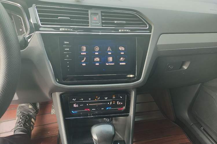 Used Volkswagen Tiguan L New Energy 2020 430 PHEV Plug-in Hybrid Prestige Edition Audio And AC Panel