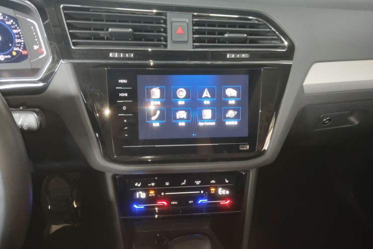 Used Volkswagen Tiguan L New Energy 2020 430 PHEV Plug-in Hybrid Flagship Edition Audio And AC Panel