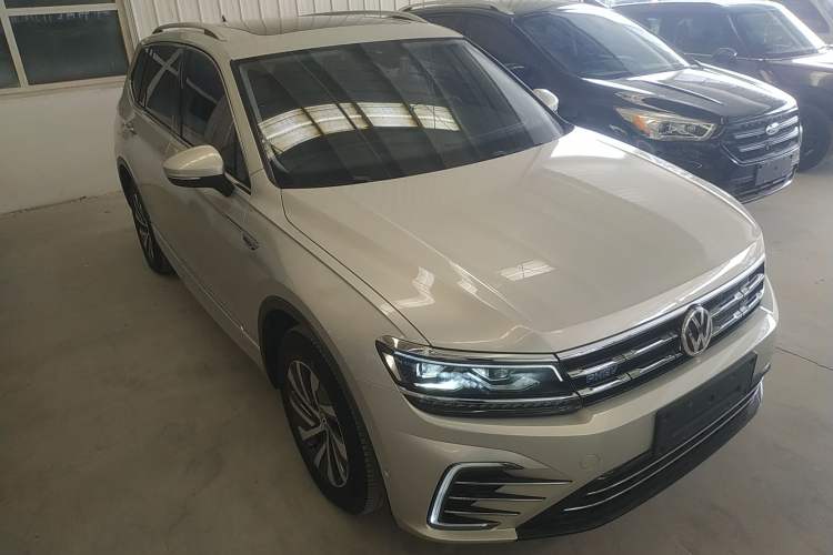 Used Volkswagen Tiguan L New Energy 2020 430 PHEV Plug-in Hybrid Flagship Edition Front Right 45 Deg
