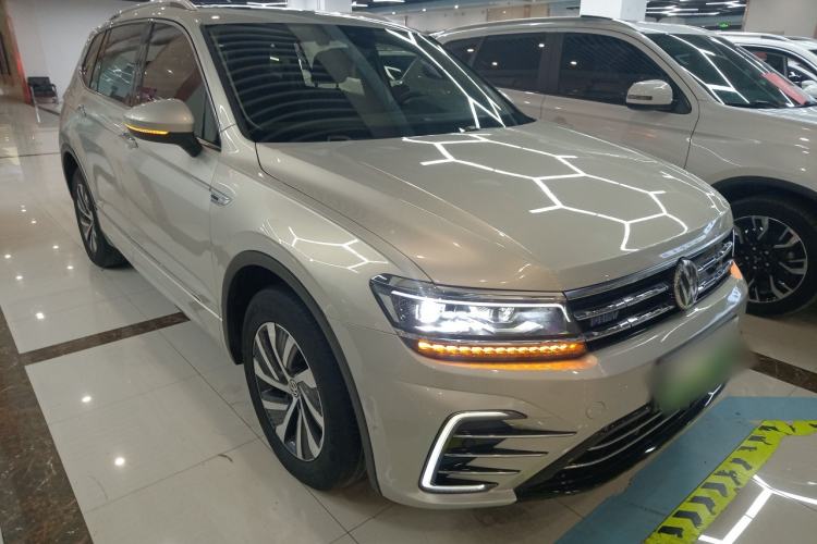 Used Volkswagen Tiguan L New Energy 2020 430 PHEV Plug-in Hybrid Flagship Edition Front Right 45 Deg