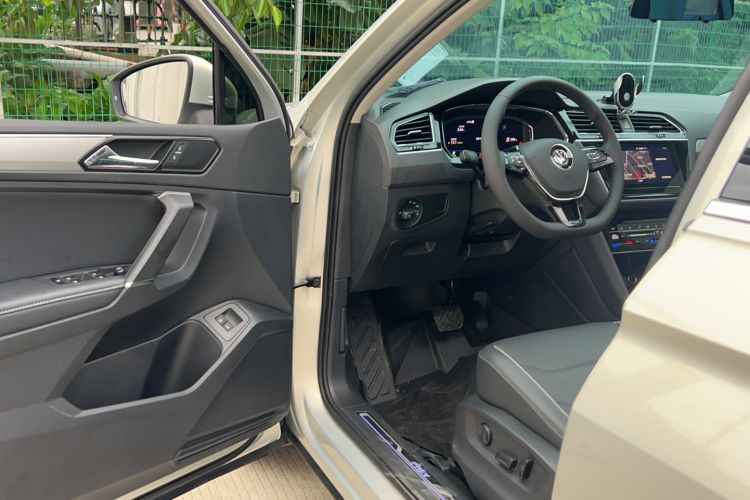 Used Volkswagen Tiguan L New Energy 2020 430 PHEV Plug-in Hybrid Flagship Edition Interior 2