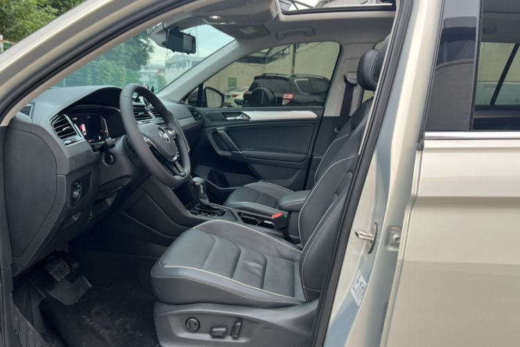 Used Volkswagen Tiguan L New Energy 2020 430 PHEV Plug-in Hybrid Flagship Edition Interior 3