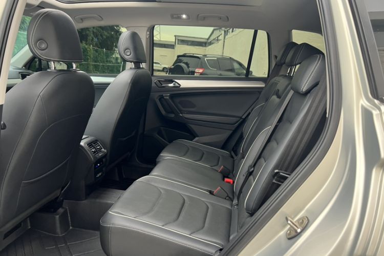 Used Volkswagen Tiguan L New Energy 2020 430 PHEV Plug-in Hybrid Flagship Edition Interior 4